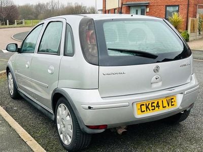 Used Vauxhall Corsa Design Edition 2004 Silver Hatchback