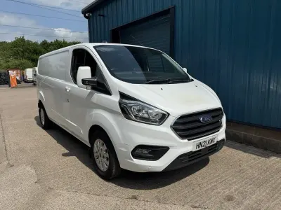Used Ford Transit Custom Limited 130 HP (95 kW) 2021 White Van