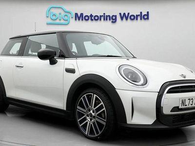 Used Mini Cooper Exclusive 136 HP (100 kW) 2022 White Hatchback