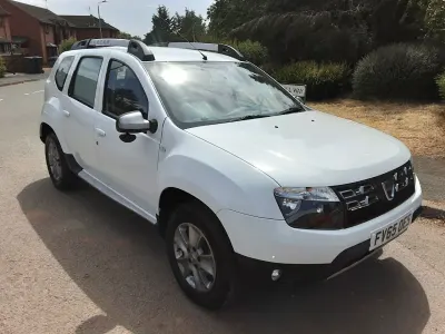 Used Dacia Duster Lauréate 2016 White SUV