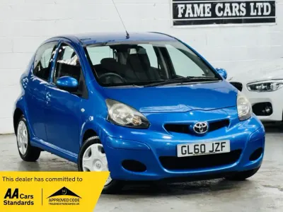 Used Toyota Aygo 68 HP (50 kW) 2011 Blue Hatchback