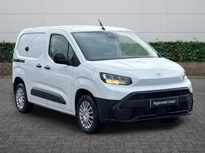 Used Toyota Proace 120 HP (88 kW) 2025 White MPV