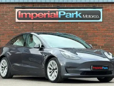 Używany Tesla Model 3 Long Range AWD 258 kW (351 KM) 2023 Sedan/Limuzyna