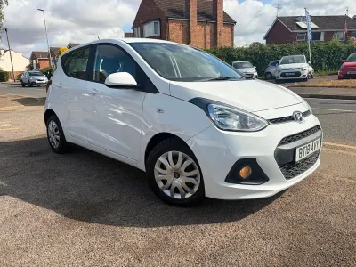 Used Hyundai i10 SE 87 HP (63 kW) 2018 White Hatchback