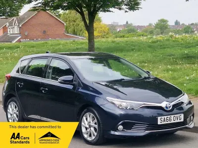 Used Toyota Auris Hybrid