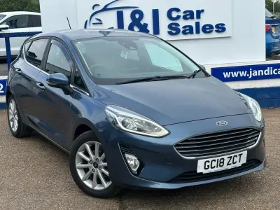 Used Ford Fiesta Titanium 100 HP (73 kW) 2018 Blue Hatchback