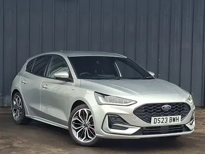 Used Ford Focus ST-Line X 155 HP (114 kW) 2023 Silver Hatchback
