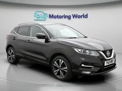 Used Nissan Qashqai N-Connecta 140 HP (102 kW) 2020 Black SUV