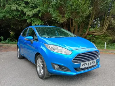 Begagnad Ford Fiesta Zetec 82 HK (60 kW) 2014 Blå Halvkombi