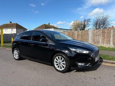Used Ford Focus Titanium 125 HP (91 kW) 2016 Black Hatchback