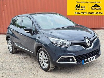 Used Renault Captur Dynamique 90 HP (66 kW) 2016 Blue SUV