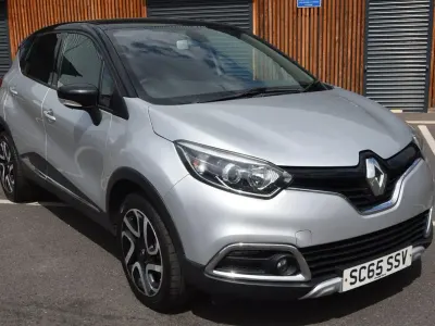 Used Renault Captur Signature 90 HP (66 kW) 2015 Silver SUV