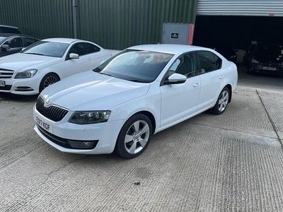 White Used 2017 Skoda Octavia Sport Hatchback | £6,395 (Fair price)