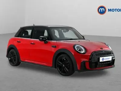 Usado Mini Cooper Hatch 136 HP (100 kW) 2022 Vermelho Citadino
