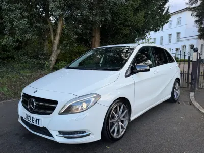 Begagnad Mercedes B180 109 HK (80 kW) 2012 Vit Minibuss