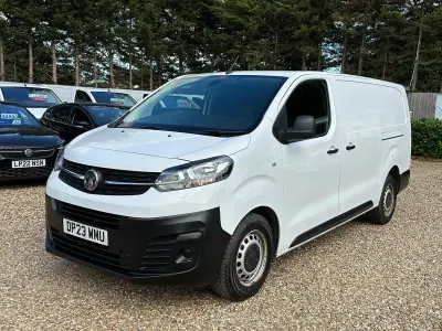 Used Vauxhall Vivaro S 100 HP (73 kW) 2023 White MPV