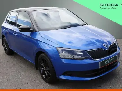 Used Skoda Fabia Colour Edition 88 HP (64 kW) 2017 Race blue metallic Hatchback