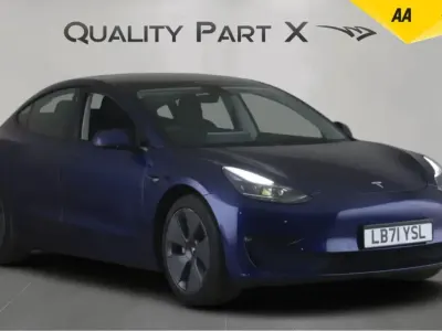 Usado Tesla Model 3 Long Range AWD 366 kW (498 HP) 2021 Azul Sedan