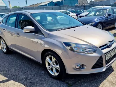 Used Ford Focus Zetec 103 HP (75 kW) 2013 Silver Hatchback