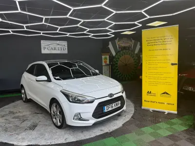 Używany Hyundai i20 Sport 84 KM (61 kW) 2016 Biały Coupe