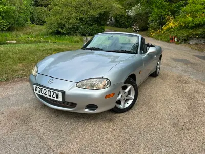 Begagnad Mazda MX5 2002 Silver Cab
