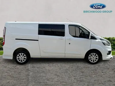 Used Ford Transit Custom Limited 130 HP (95 kW) 2022 White Van