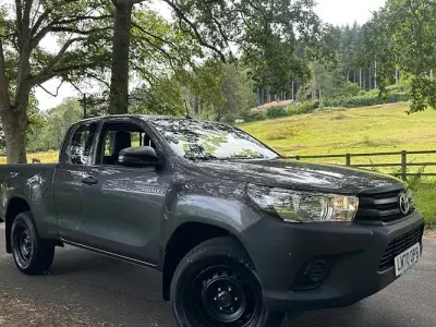 Used Toyota HiLux Active 150 HP (110 kW) 2020 Pickup