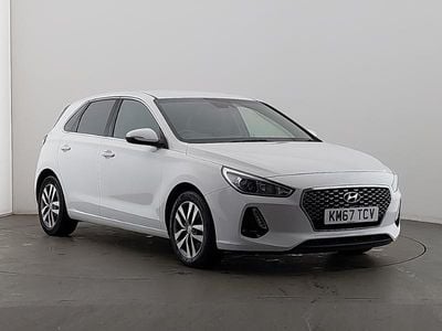 Used Hyundai i30 SE 120 HP (88 kW) 2017 White Hatchback