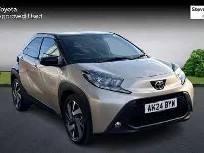 Used Toyota Aygo X 72 HP (52 kW) 2024 Beige SUV