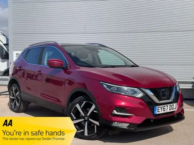 Used Nissan Qashqai Tekna 115 HP (84 kW) 2017 Red SUV