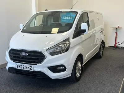 Used Ford Transit Custom Limited 130 HP (95 kW) 2022 White Van