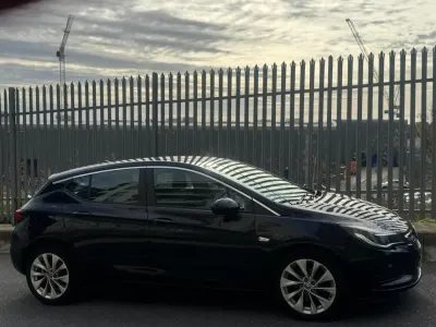 Used Vauxhall Astra Design Edition 150 HP (110 kW) 2017 Black Hatchback