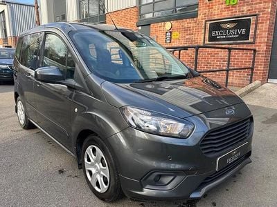 Used Ford Tourneo Courier Zetec 100 HP (73 kW) 2019 Grey MPV