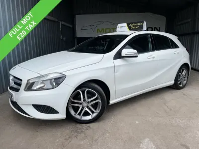 Używany Mercedes A180 109 KM (80 kW) 2014 Biały Hatchback