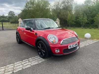 Usado Mini ONE Hatch 98 CV (72 kW) 2012 Rojo Utilitario