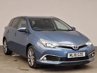 Used Toyota Auris Hybrid 136 HP (100 kW) 2018 Blue Hatchback