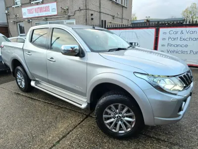 Used Mitsubishi L200 Warrior 181 HP (133 kW) 2019 Silver Pickup