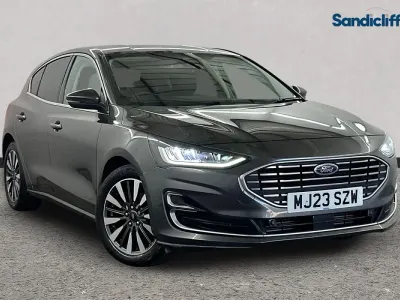 Used Ford Focus Titanium 155 HP (114 kW) 2022 Grey Hatchback