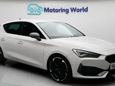 Used Cupra Leon VZ3 310 HP (228 kW) 2023 White Hatchback