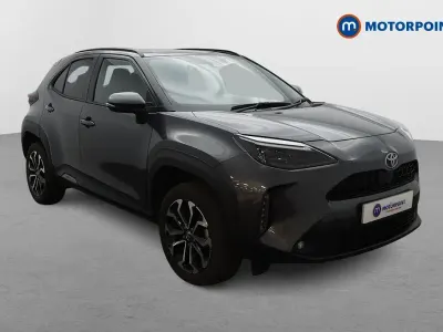Usado Toyota Yaris Hybrid Design 2023 Cinzento Carrinha