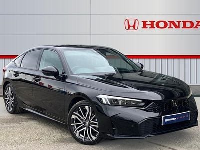 Begagnad Honda Civic Advance 143 HK (105 kW) 2025 Svart Halvkombi
