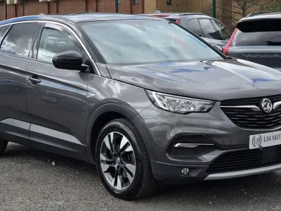 Begagnad Vauxhall Grandland X SRi 130 HK (95 kW) 2020 Grå SUV