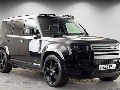 Usado Land Rover Defender HSE Dynamic 300 HP (220 kW) 2023 Preto SUV