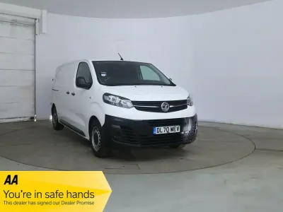 Używany Vauxhall Vivaro Edition 100 KM (73 kW) 2021 Biały Minivan