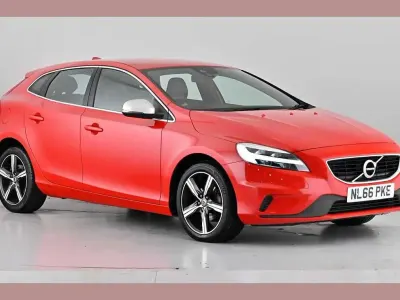 Used Volvo V40 R-Design 120 HP (88 kW) 2016 612 passion red Hatchback