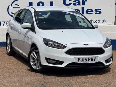 White Used 2015 Ford Focus Zetec Hatchback | £6,695 (Expensive)