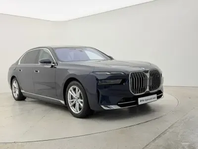 Usado BMW i7 Comfort Edition 394 kW (537 CV) 2024 Azul Berlina