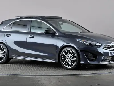 Begagnad Kia Ceed GT-Line S 158 HK (116 kW) 2023 Grå Halvkombi