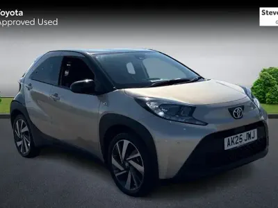 Used Toyota Aygo X 72 HP (52 kW) 2025 Beige SUV
