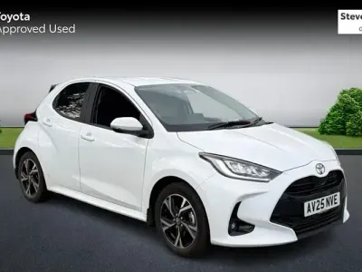 Used Toyota Yaris Design 116 HP (85 kW) 2025 White Hatchback